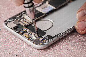 修理作業の風景_04